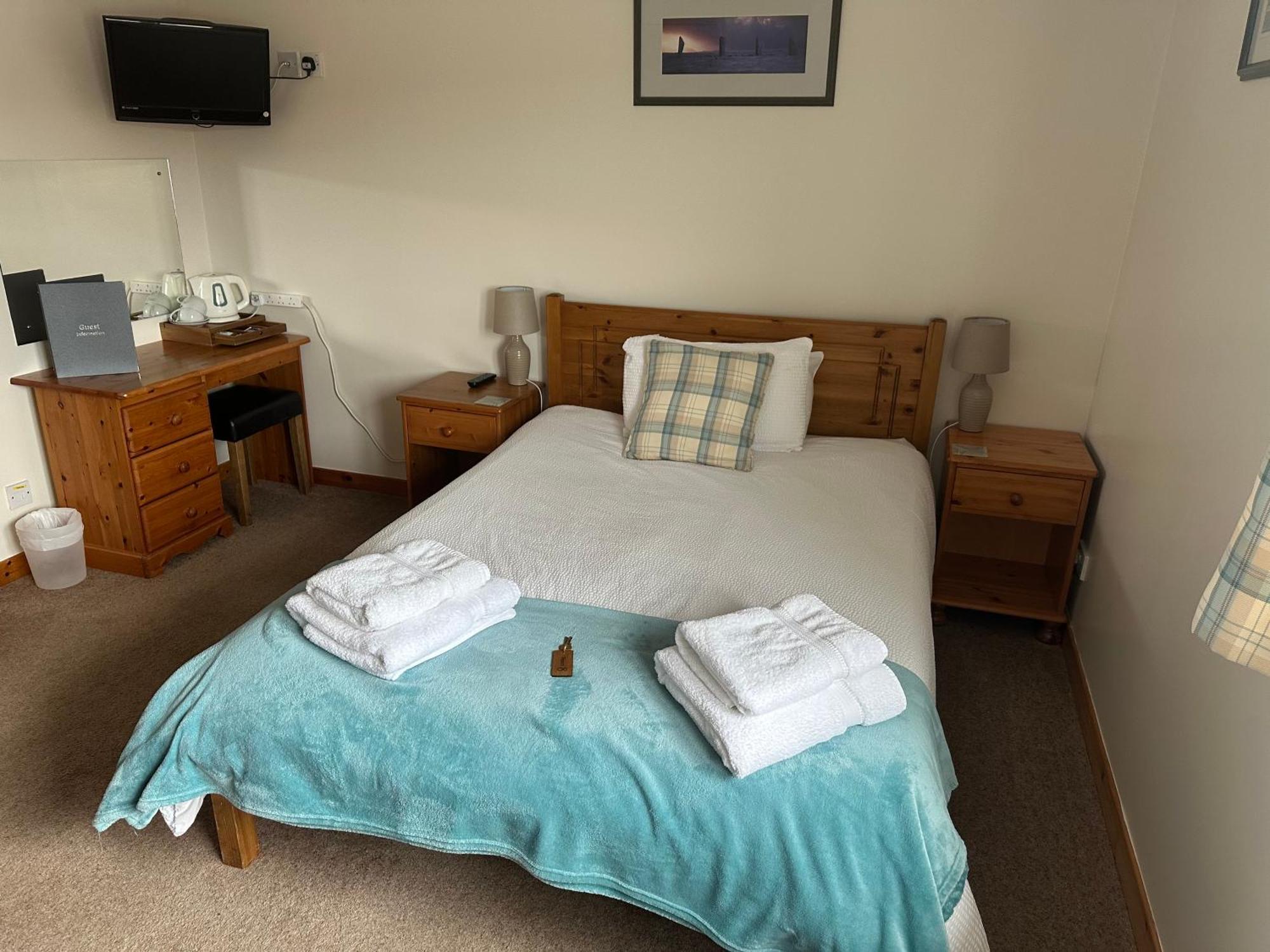 Royal Oak Guesthouse ออร์กนีย์ ภายนอก รูปภาพ